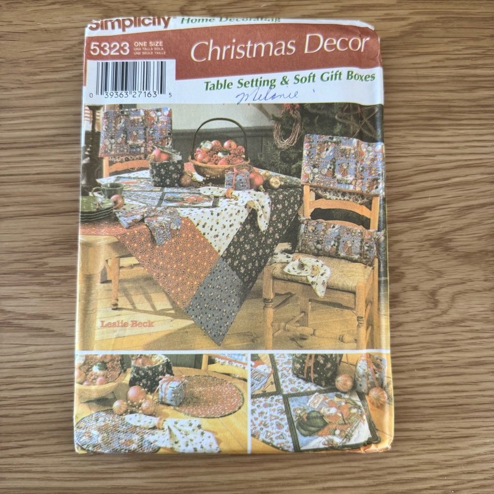 Simplicity Festive Table Setting Pattern